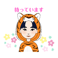 着ぐるみを着た女の子