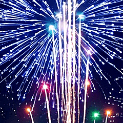 背景に花火が打ち上がる✨納涼花火セット2