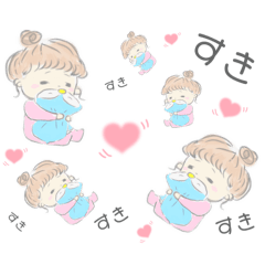 大好きなペンギンの抱き枕と女の子